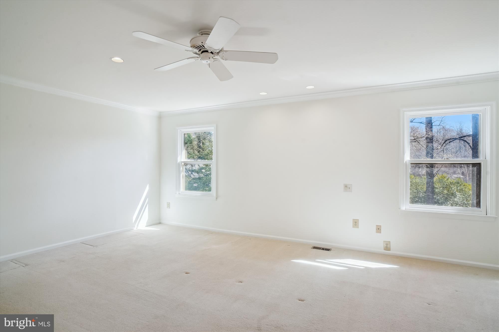 LUXMANOR - Residential