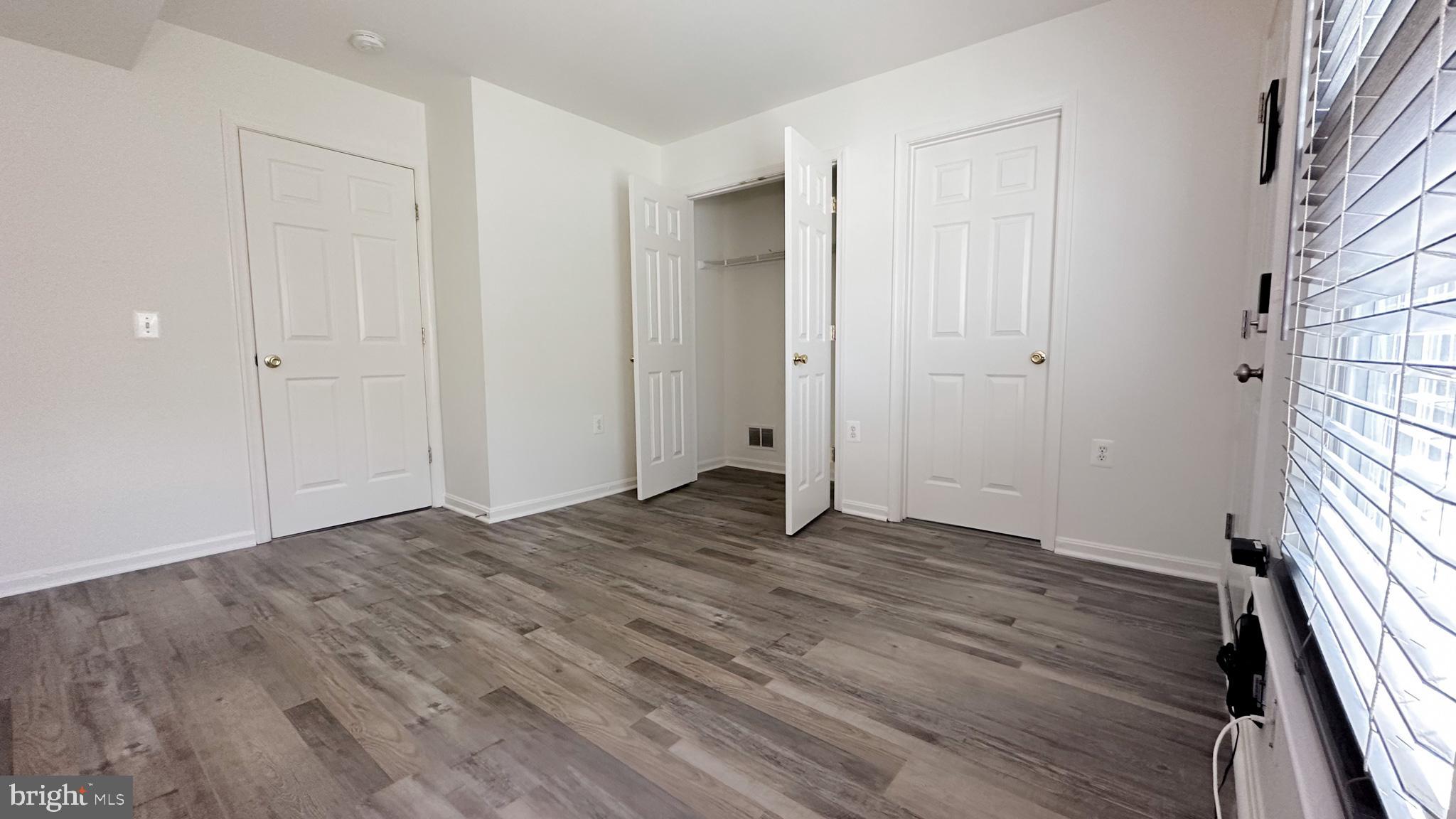 PARKSIDE AT DULLES - Residential