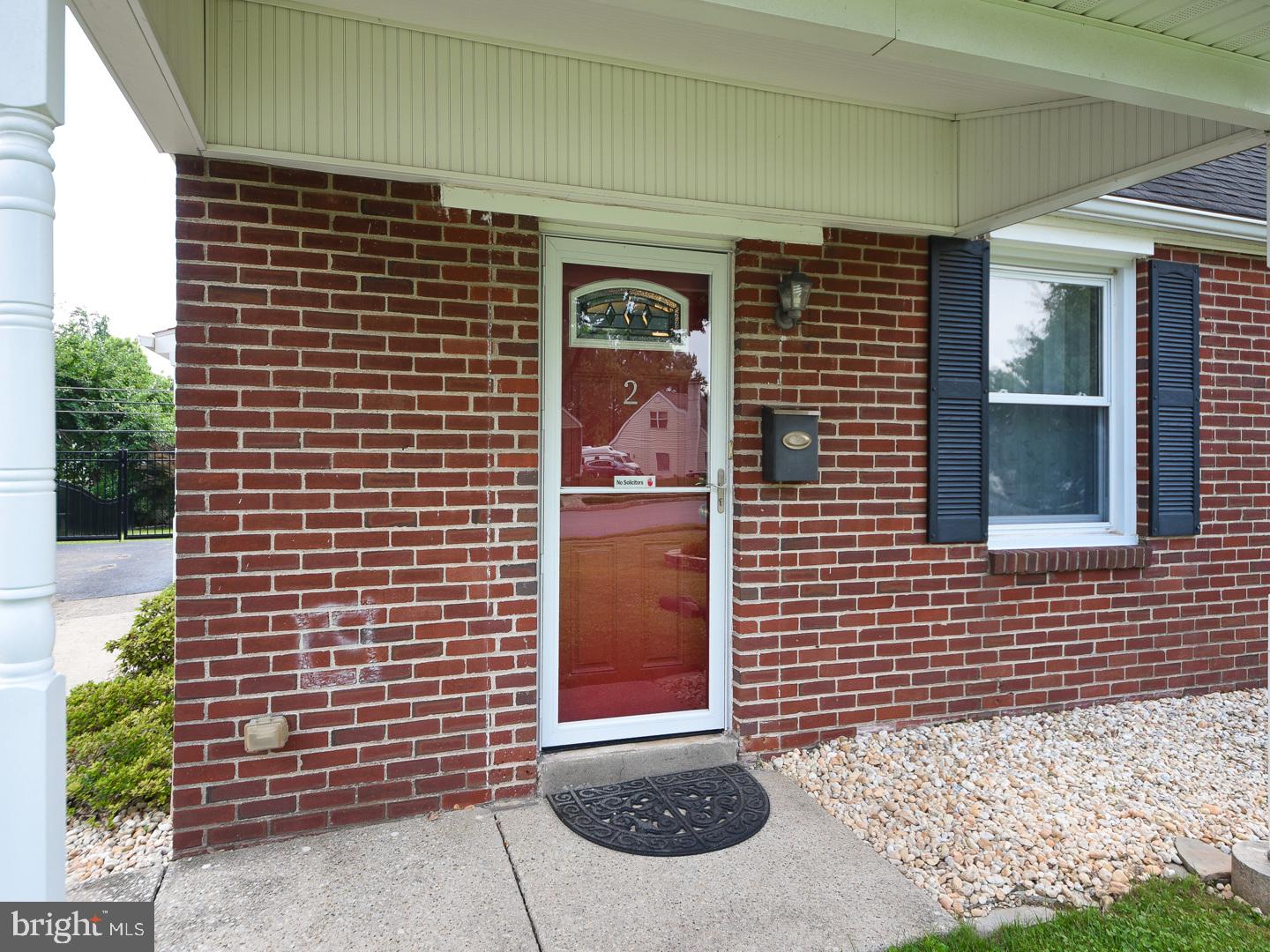 2 REPUBLIC AVE