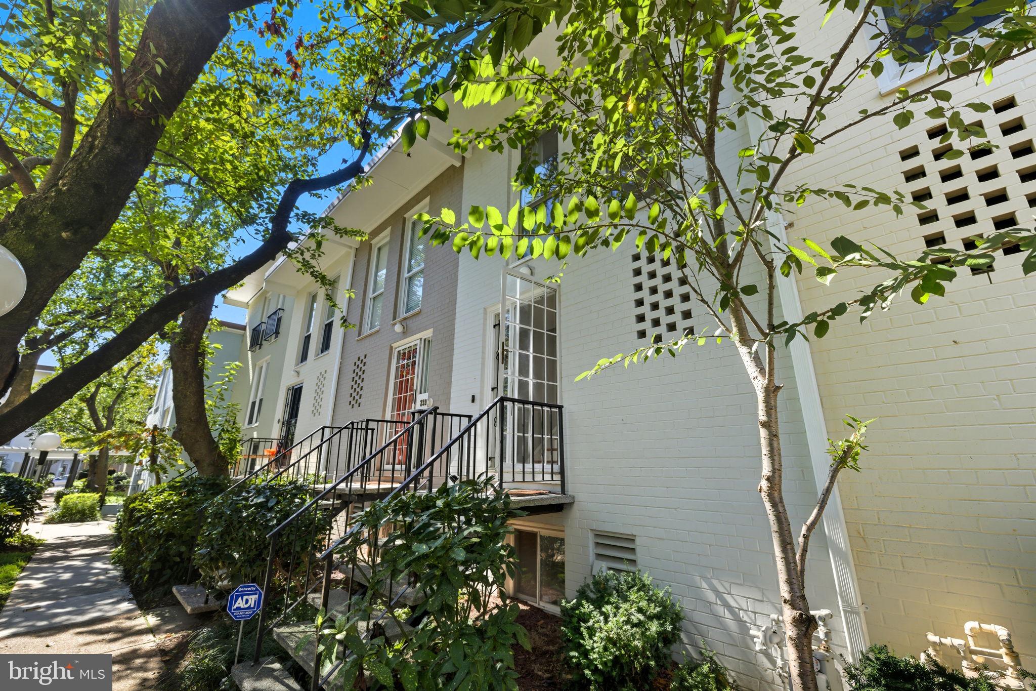 237 G STREET SW 120