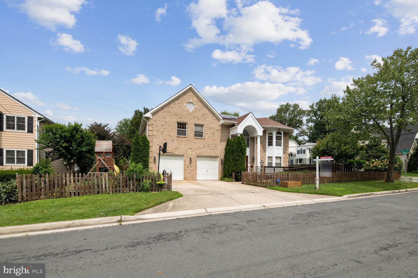 HUNTINGTON TERRACE - Residential