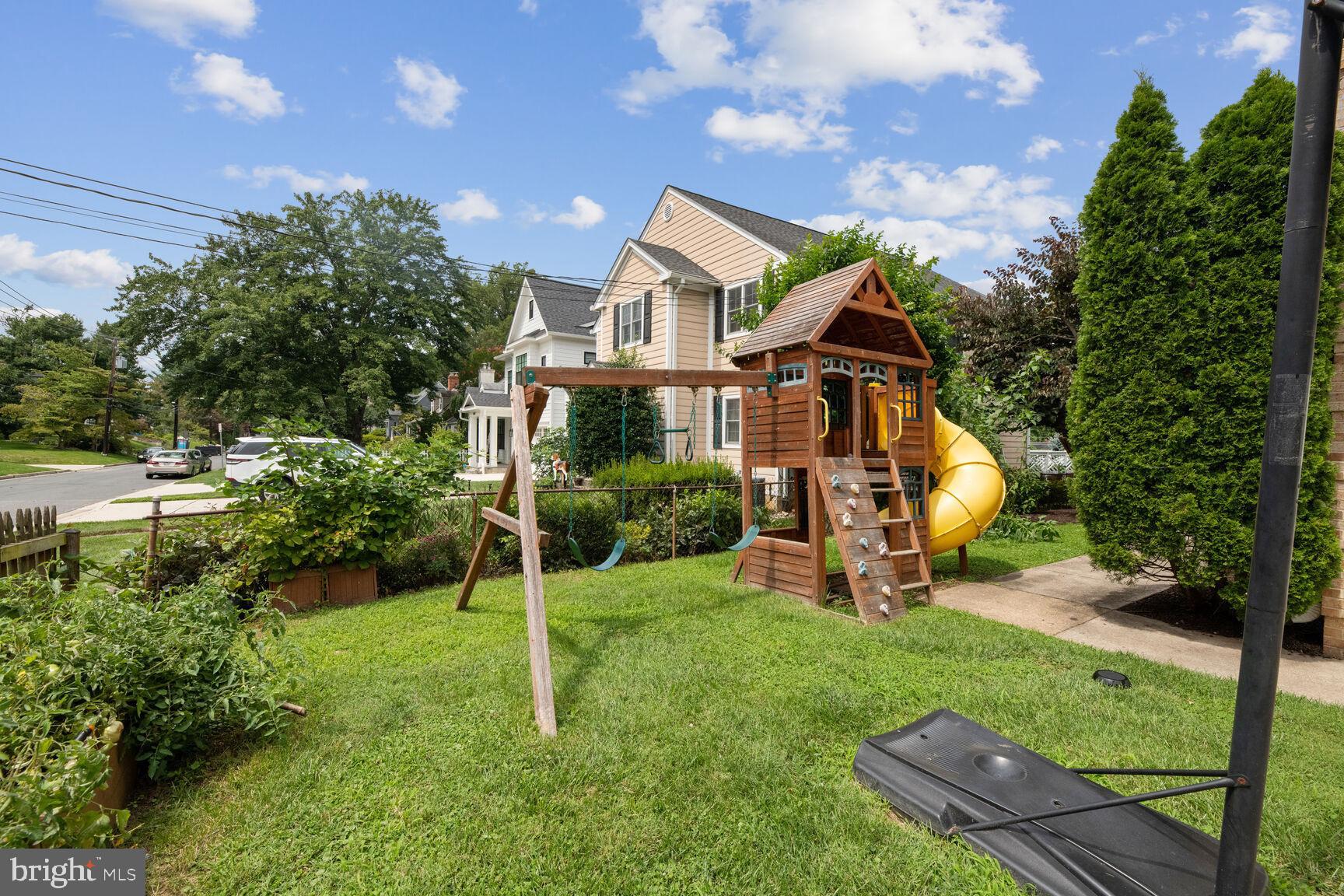 HUNTINGTON TERRACE - Residential