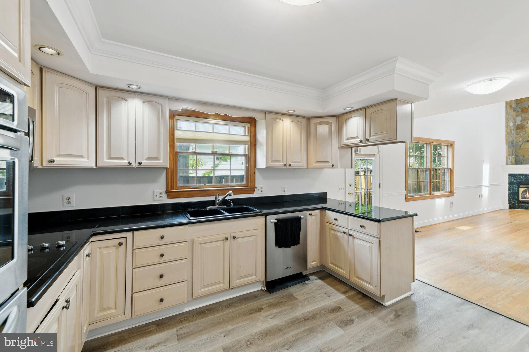 HUNTINGTON TERRACE - Residential