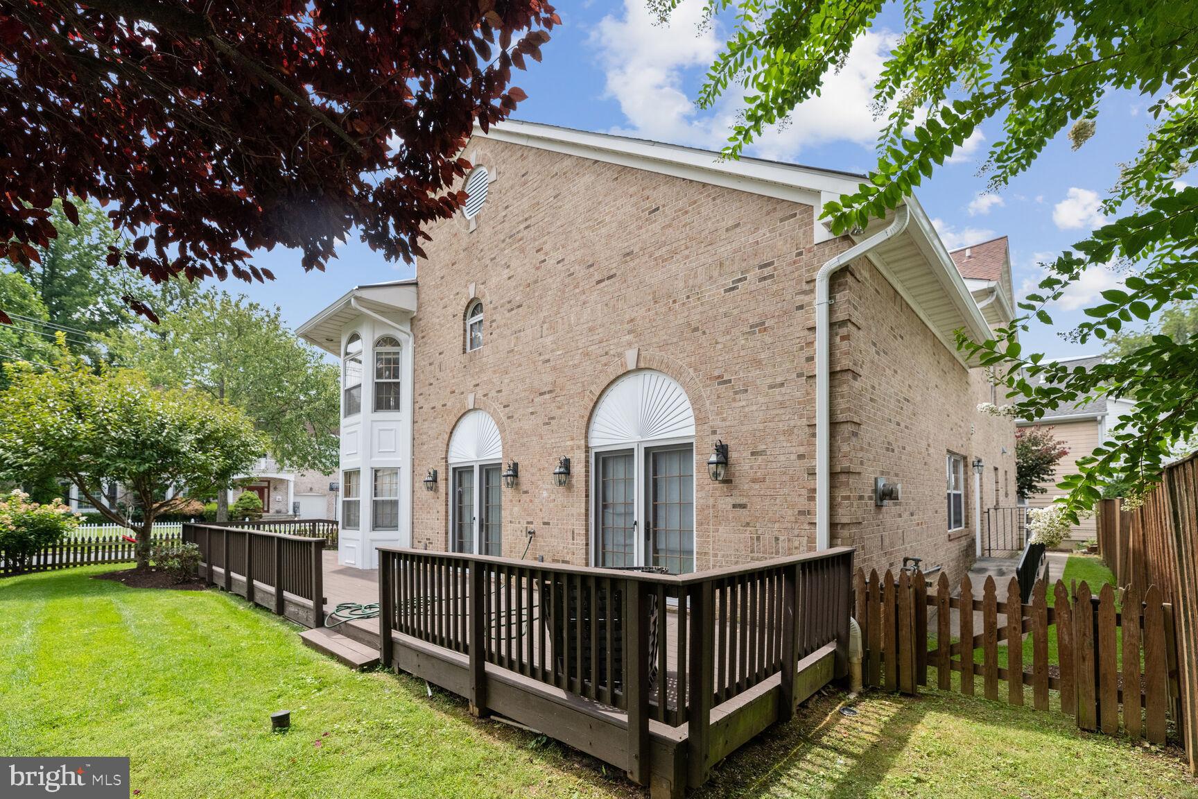 HUNTINGTON TERRACE - Residential