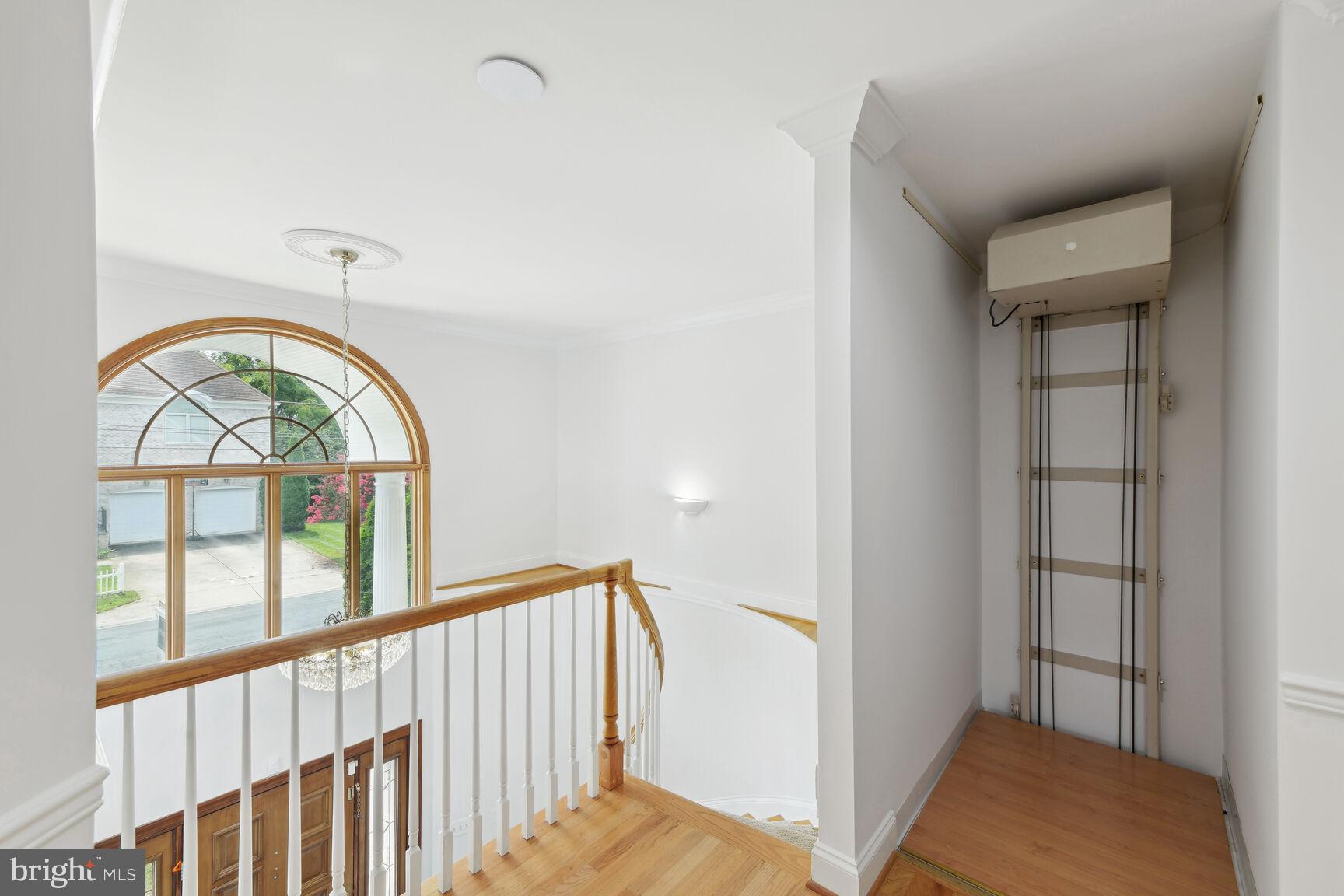 HUNTINGTON TERRACE - Residential