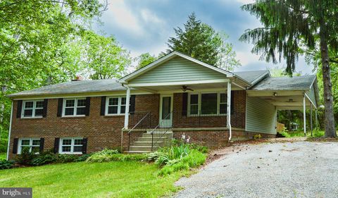 Photo of 8814 Lafayette Drive, OWINGS, MD 20736 (MLS # MDCA2023664)