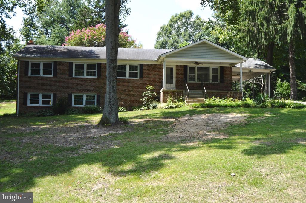 Photo of 8814 Lafayette Drive, OWINGS, MD 20736 (MLS # MDCA2023664)