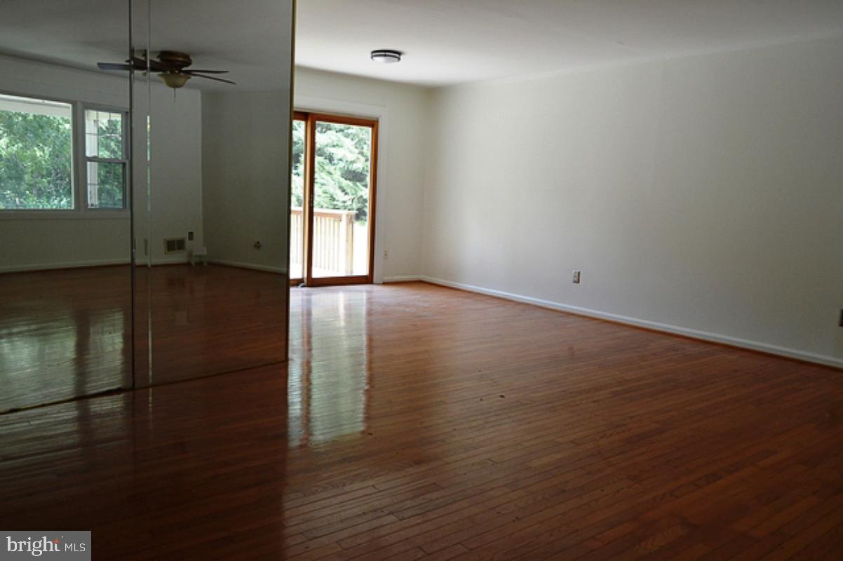 PARIS ESTATES - Residential