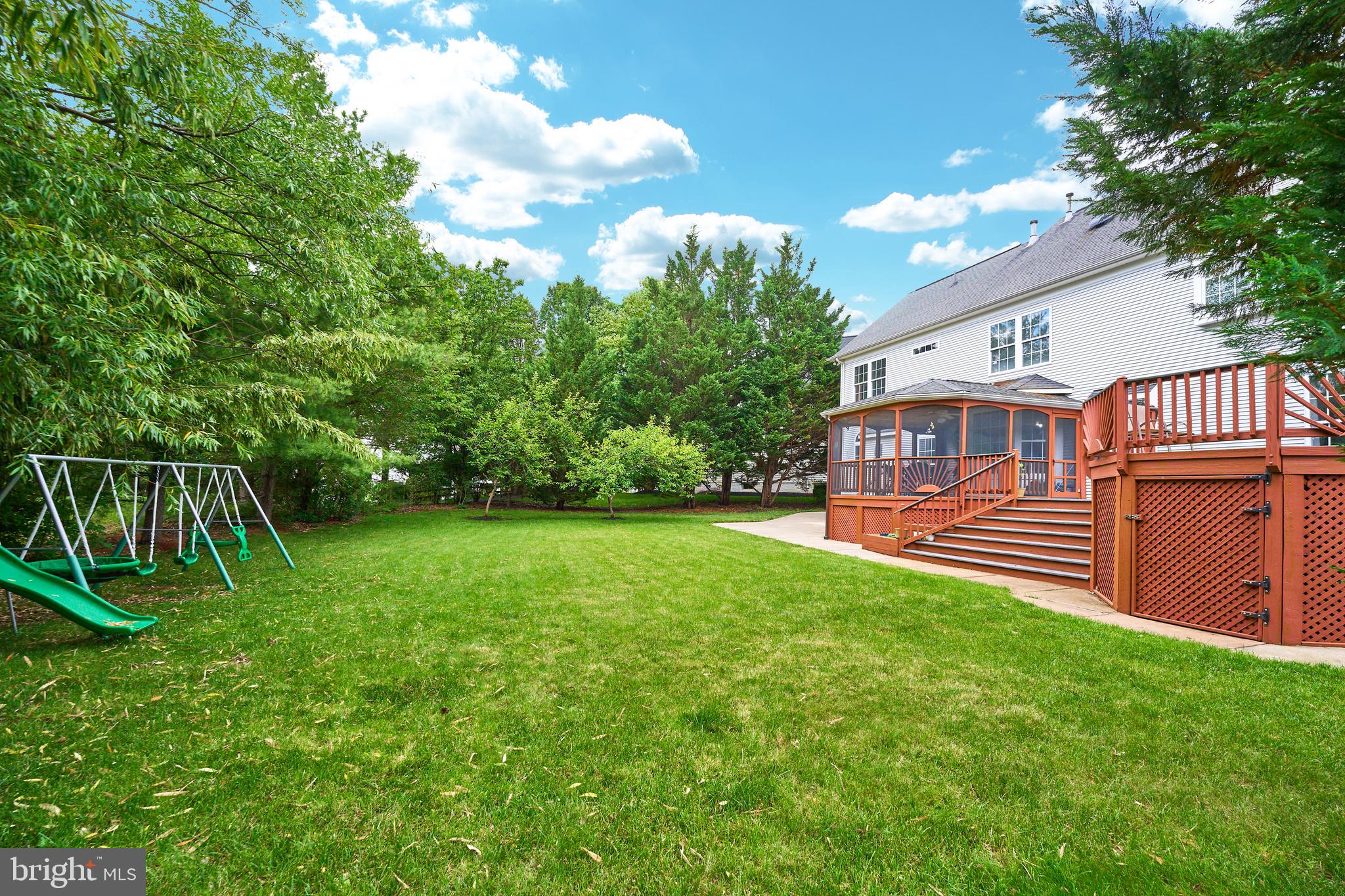 ASHBURN VILLAGE - Residential