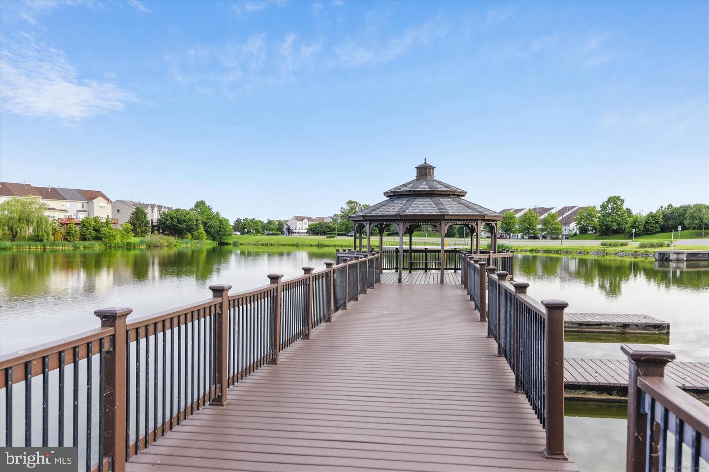 ASHBURN VILLAGE - Residential