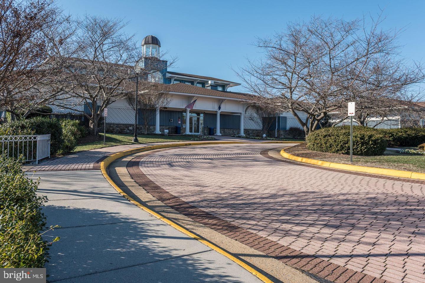 ASHBURN VILLAGE - Residential
