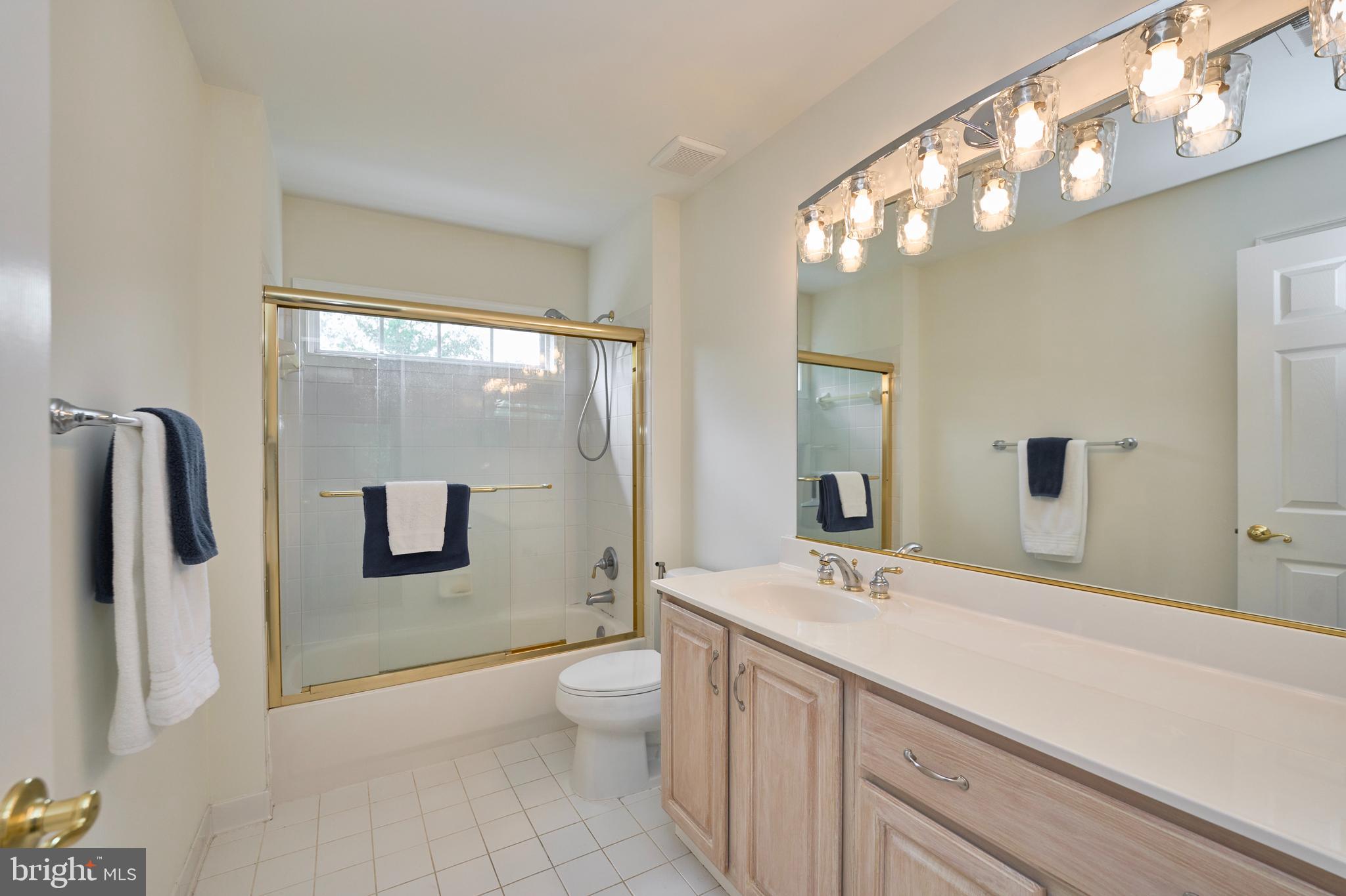 ASHBURN VILLAGE - Residential