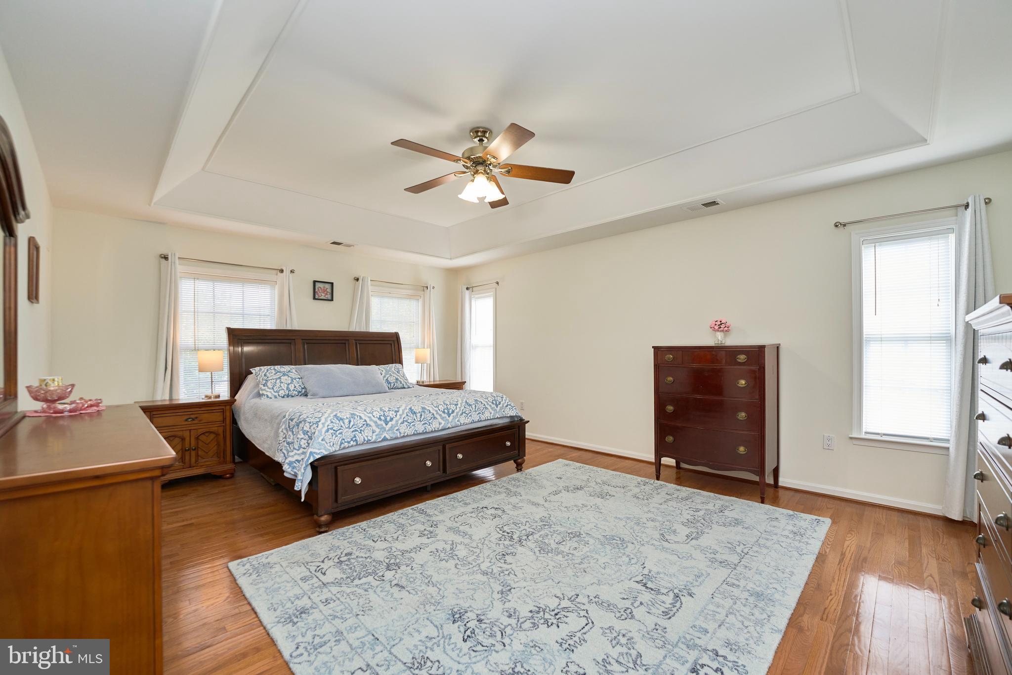ASHBURN VILLAGE - Residential