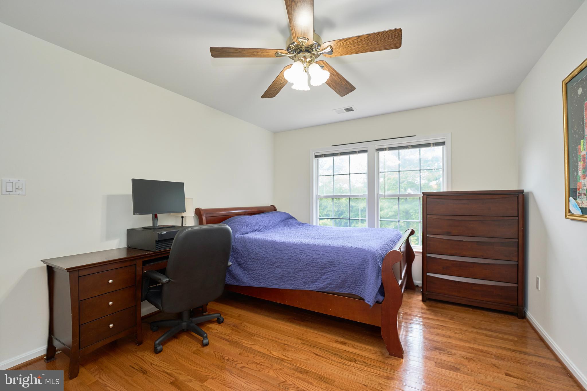 ASHBURN VILLAGE - Residential