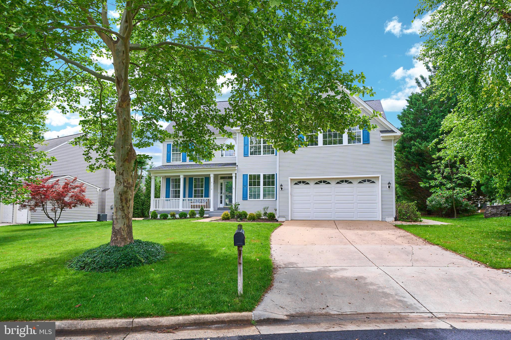 ASHBURN VILLAGE - Residential