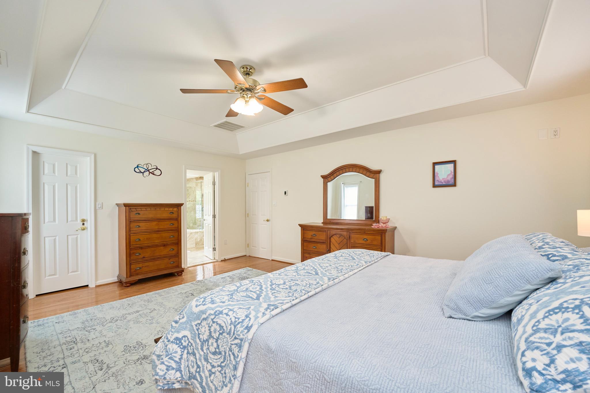 ASHBURN VILLAGE - Residential