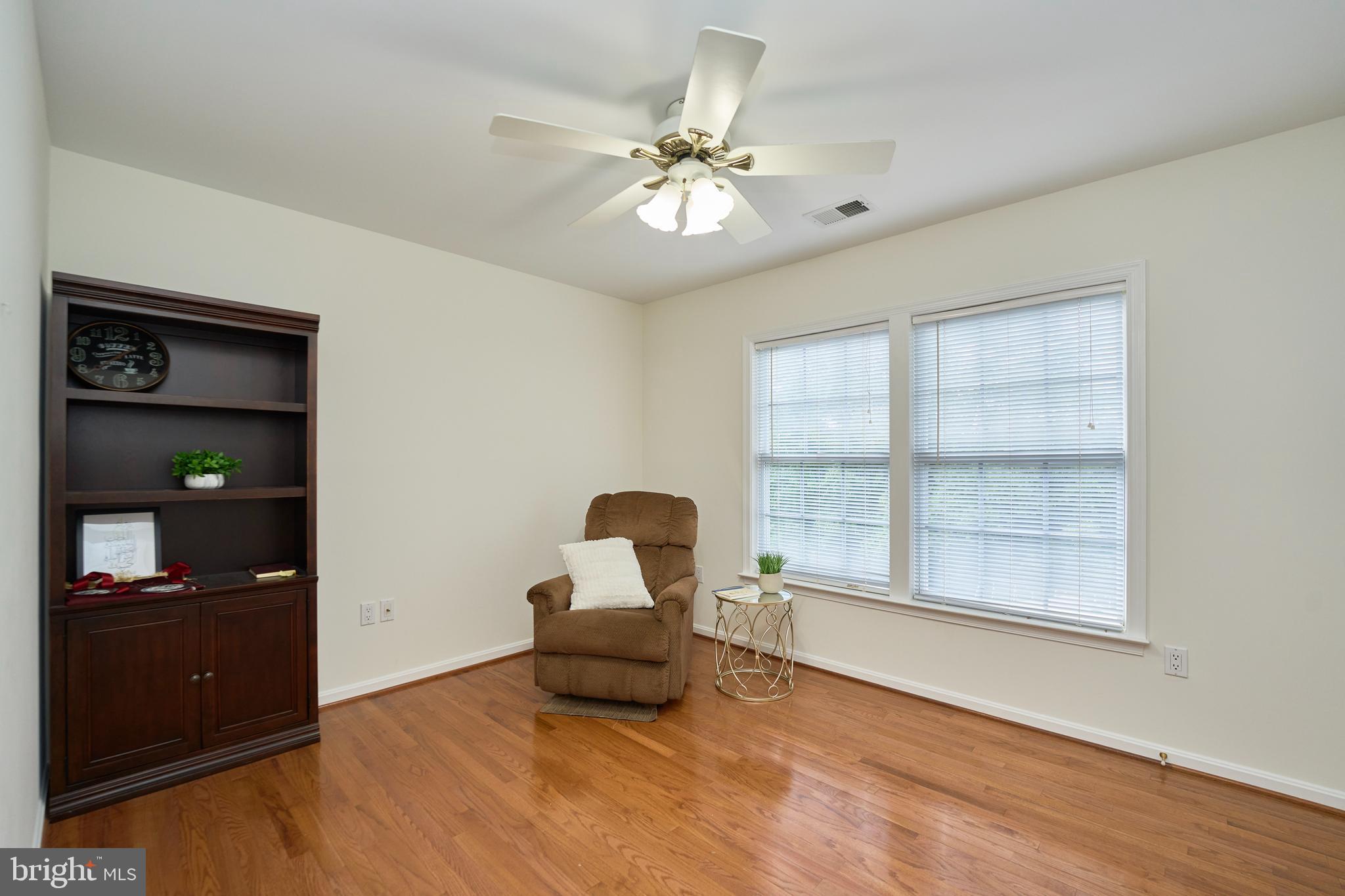 ASHBURN VILLAGE - Residential