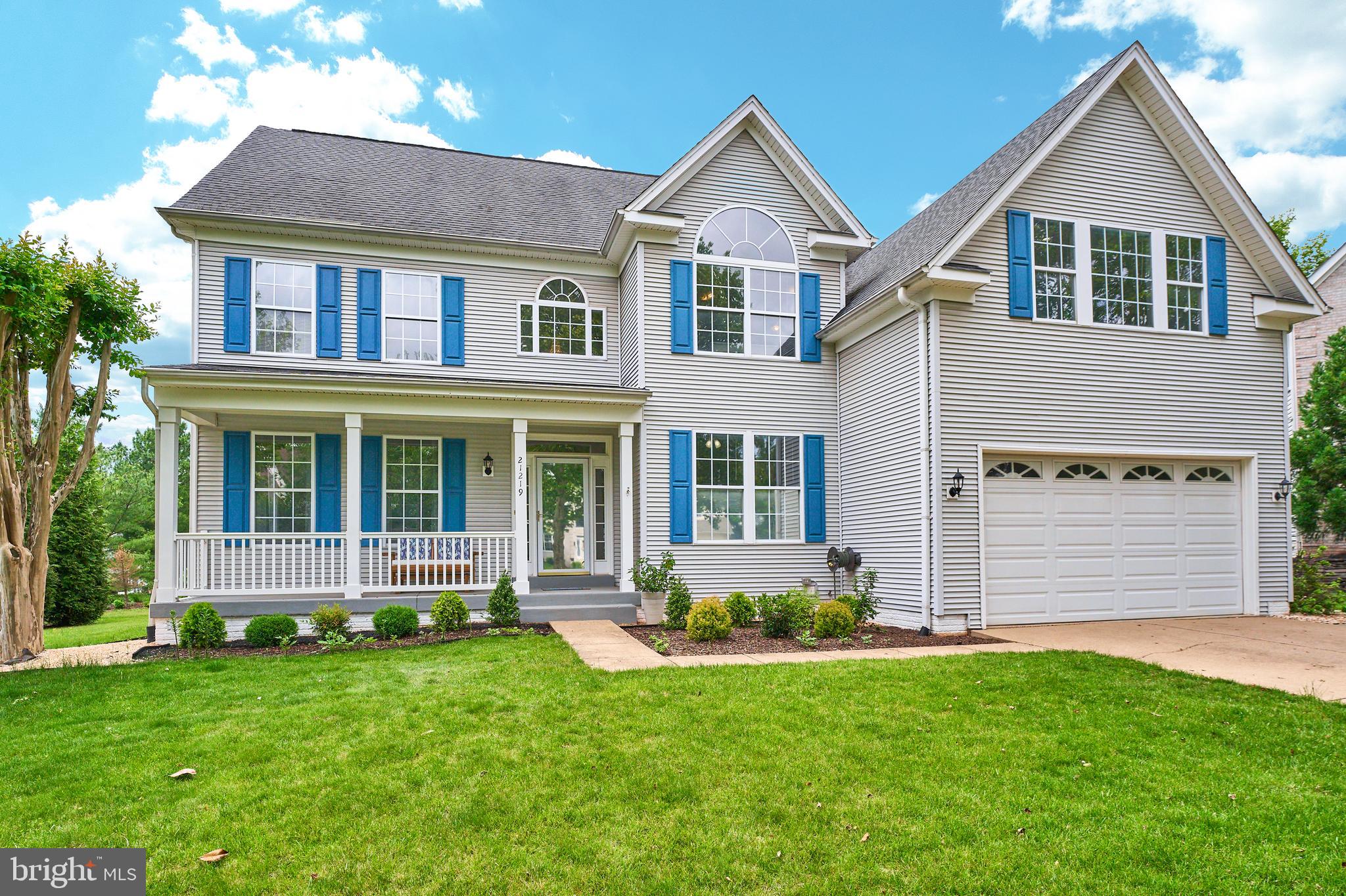 ASHBURN VILLAGE - Residential