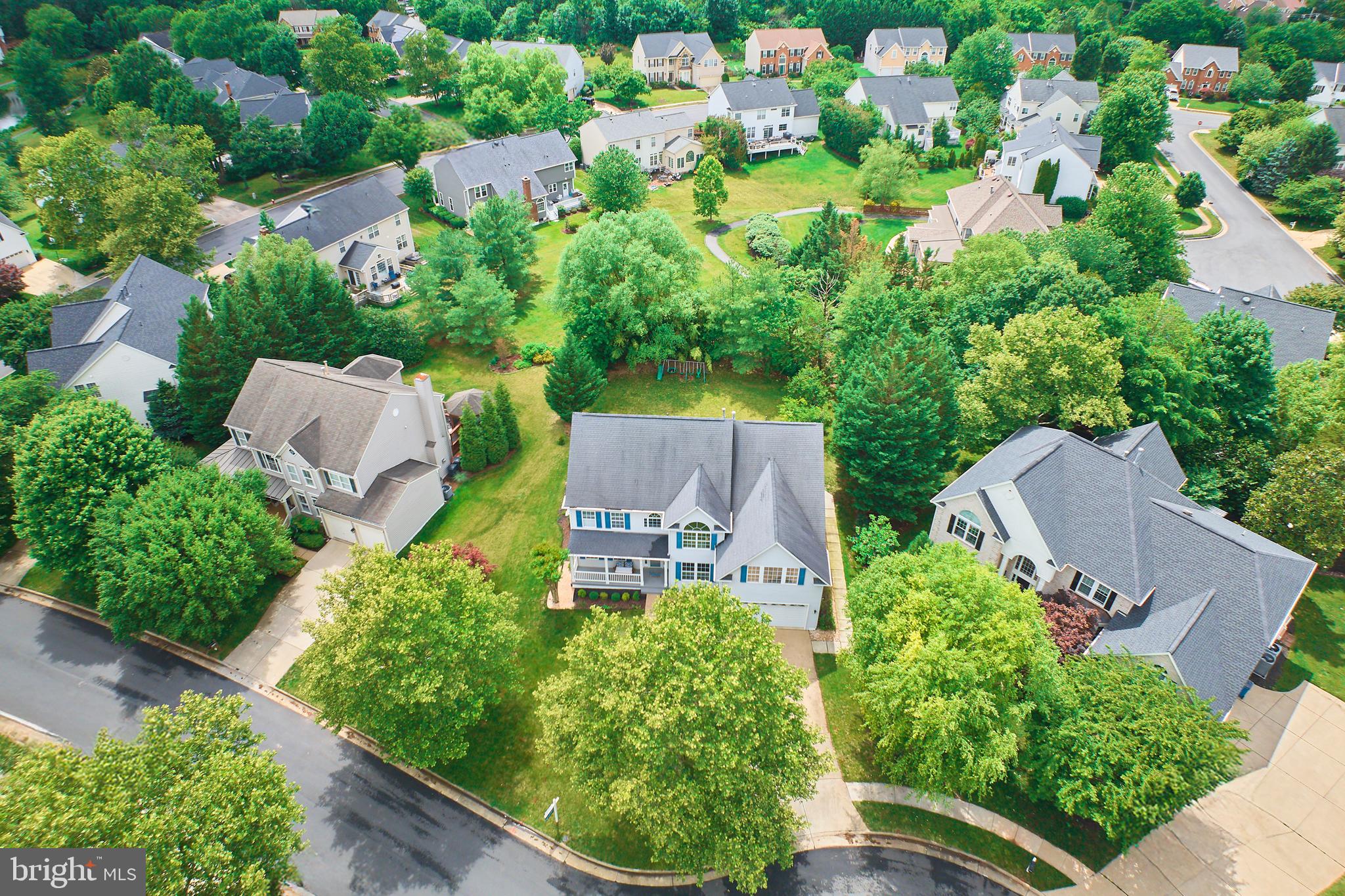 ASHBURN VILLAGE - Residential
