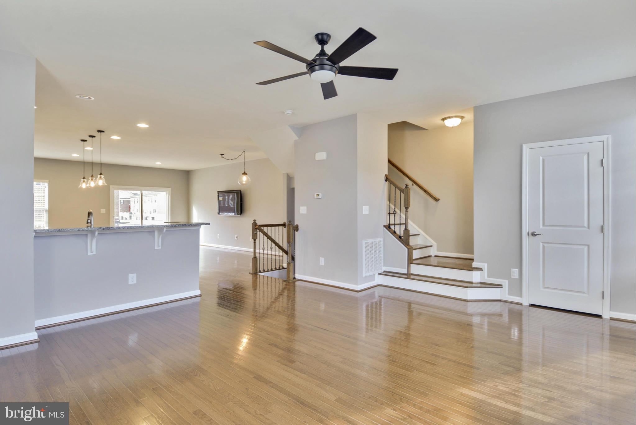 SEVEN HILLS - Residential