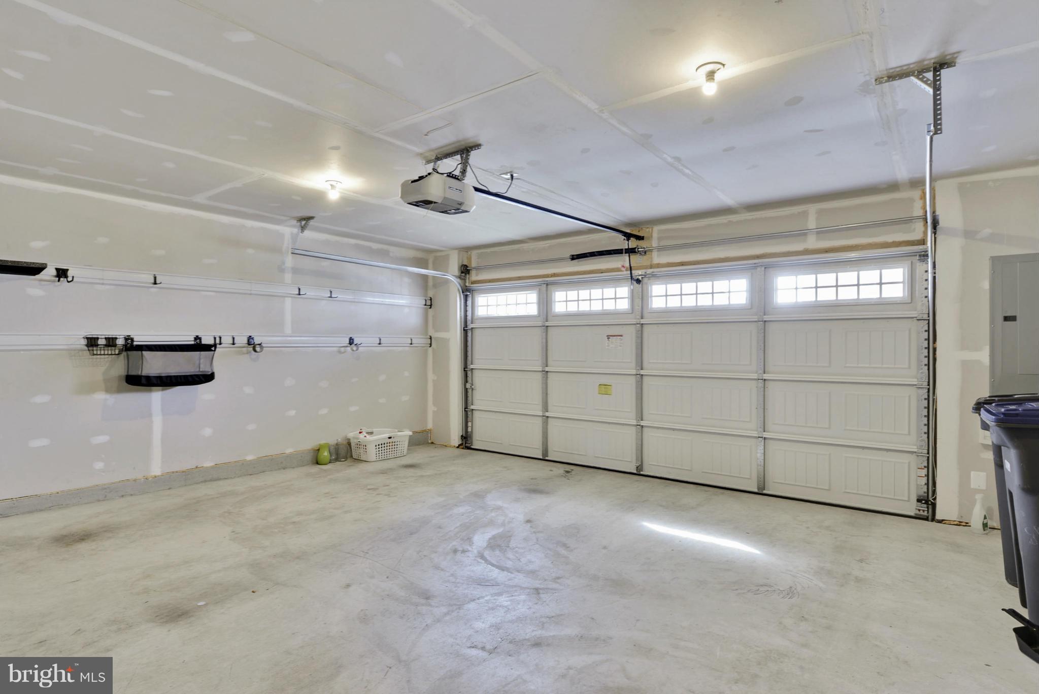 SEVEN HILLS - Residential