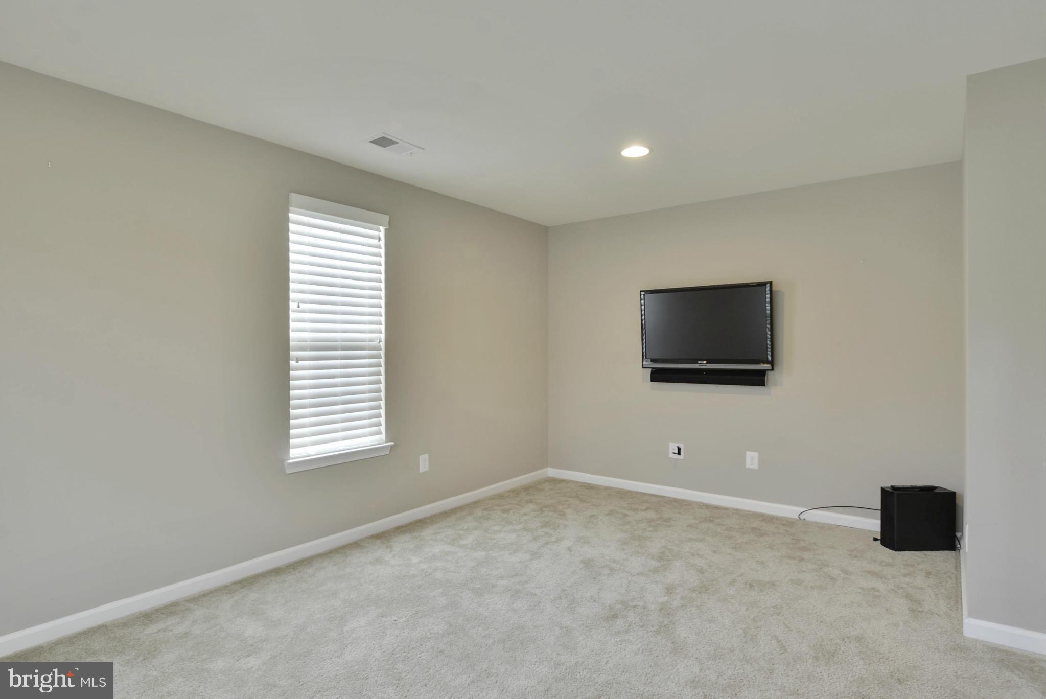 SEVEN HILLS - Residential