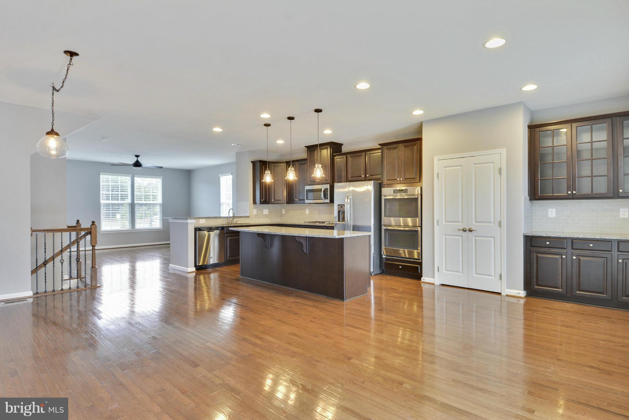 SEVEN HILLS - Residential