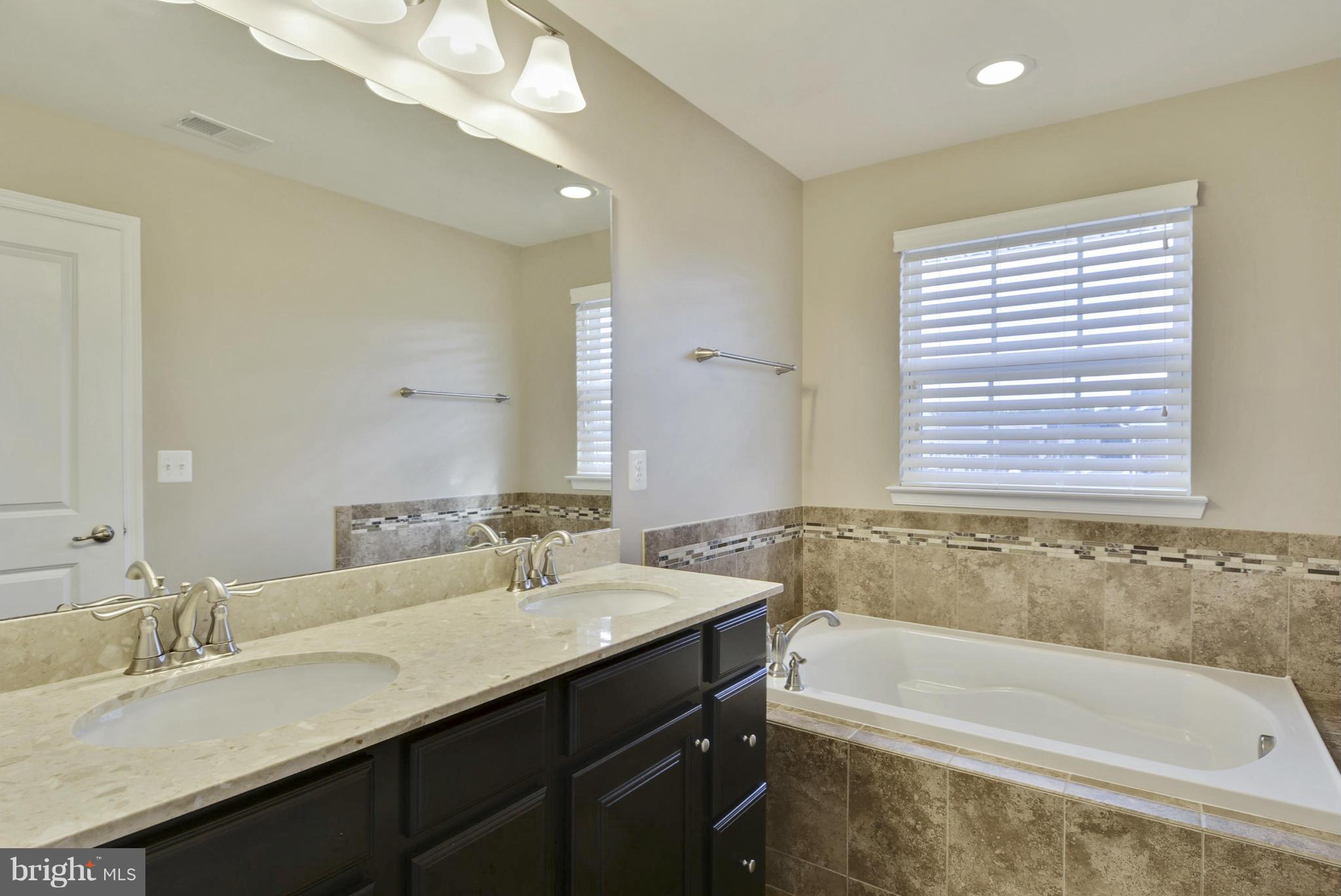 SEVEN HILLS - Residential