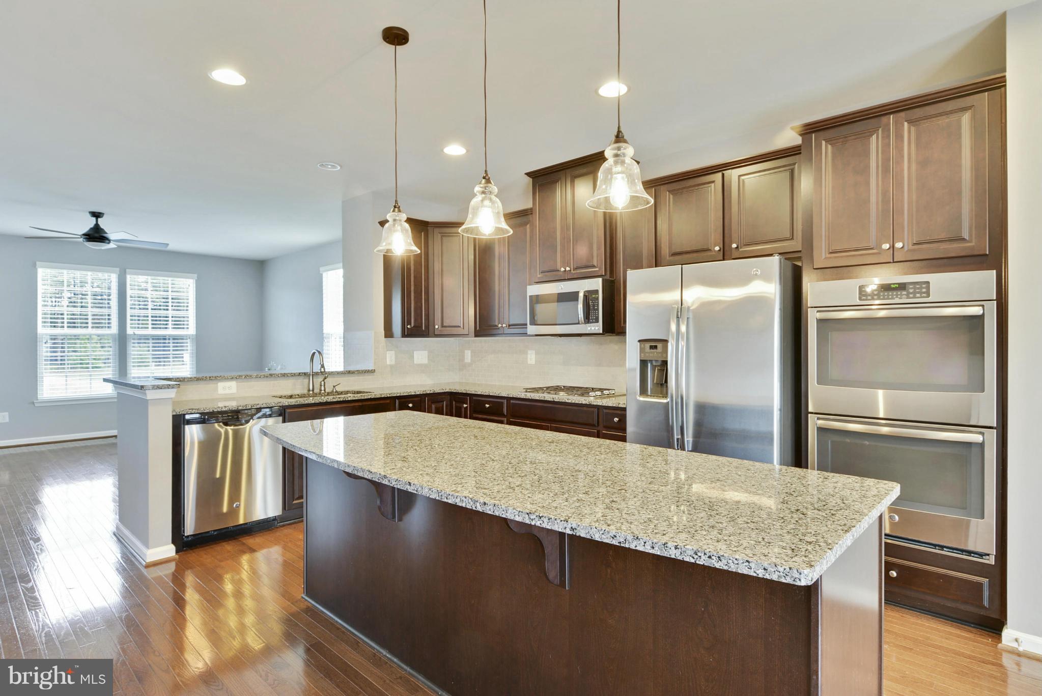 SEVEN HILLS - Residential