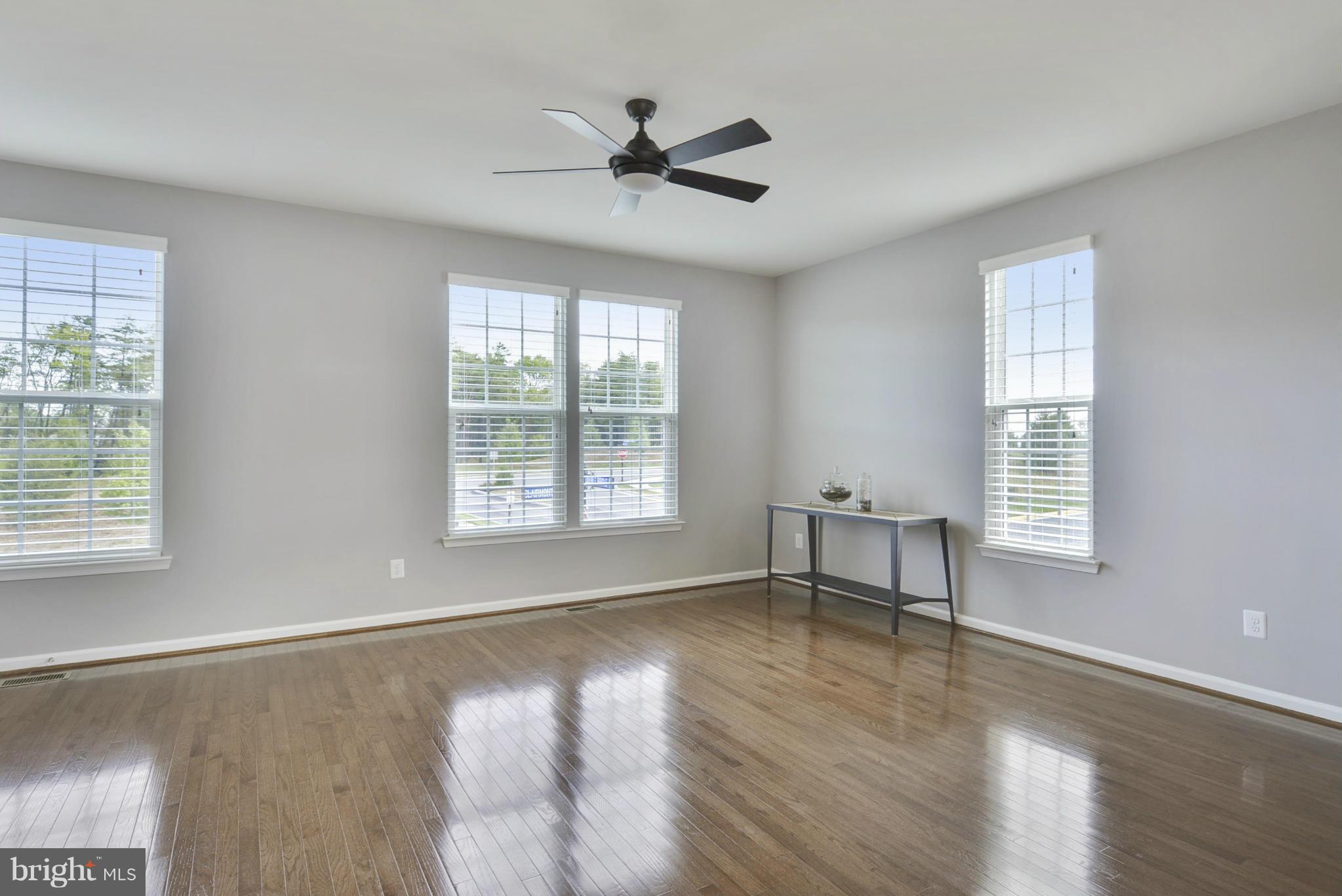 SEVEN HILLS - Residential