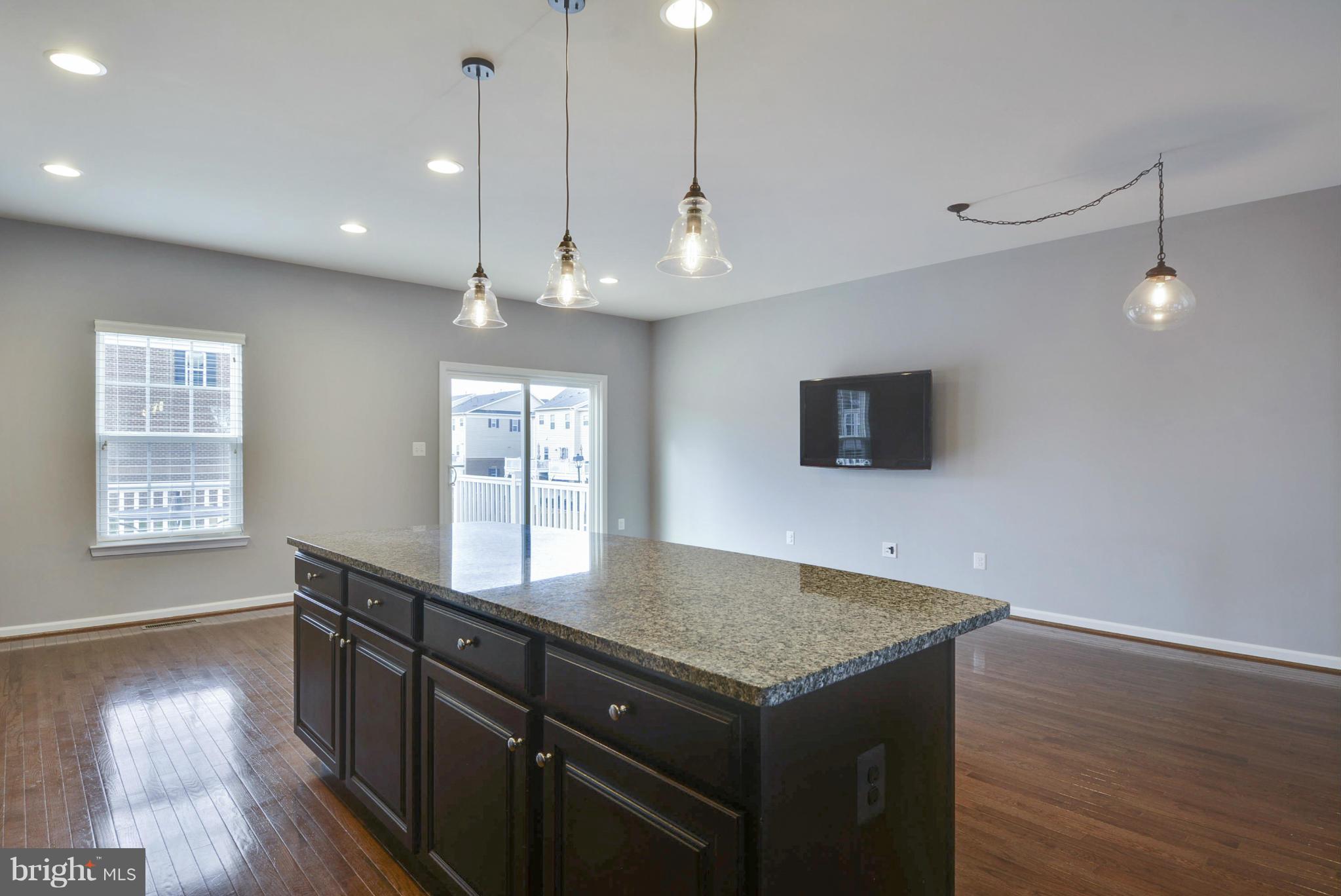 SEVEN HILLS - Residential