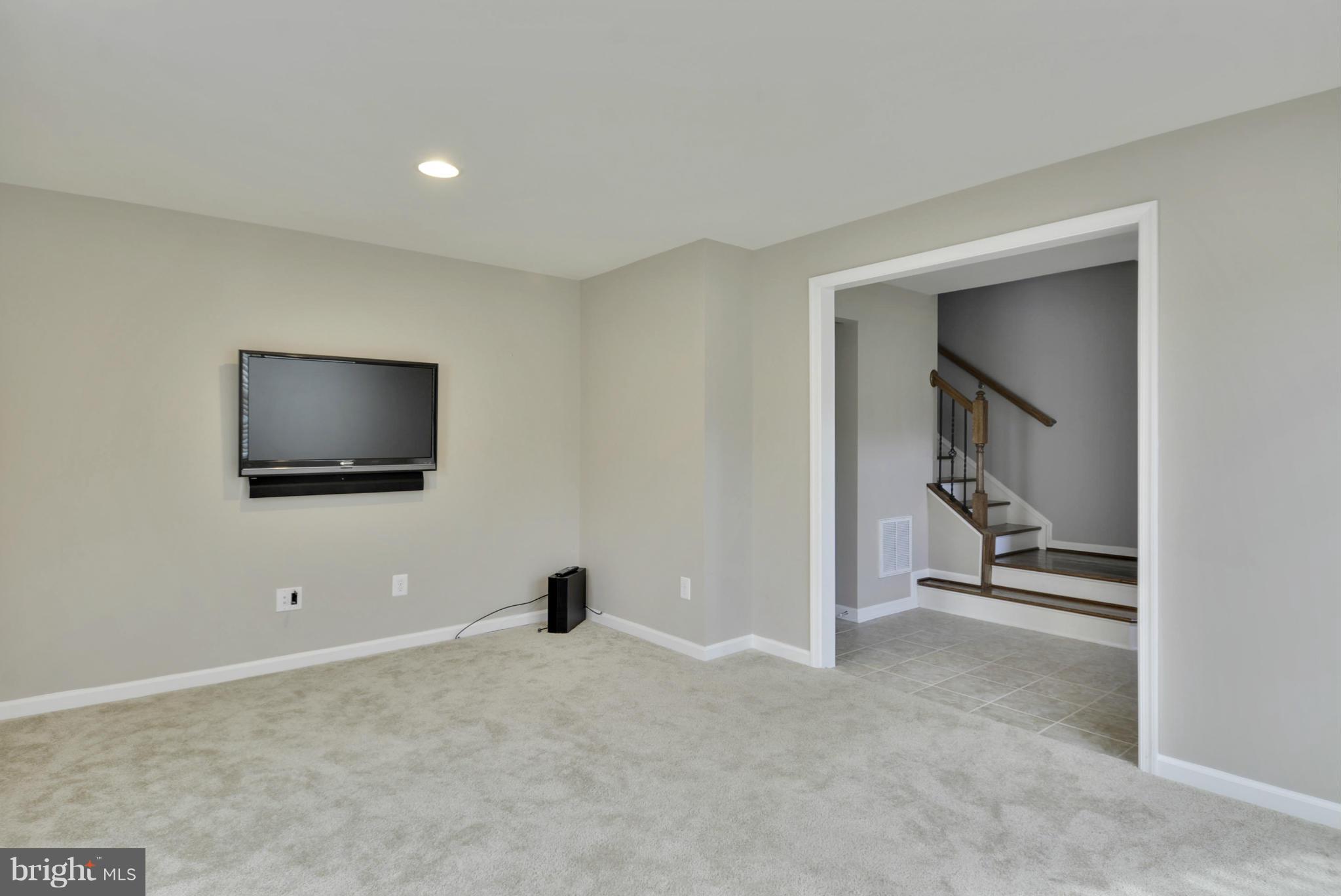 SEVEN HILLS - Residential