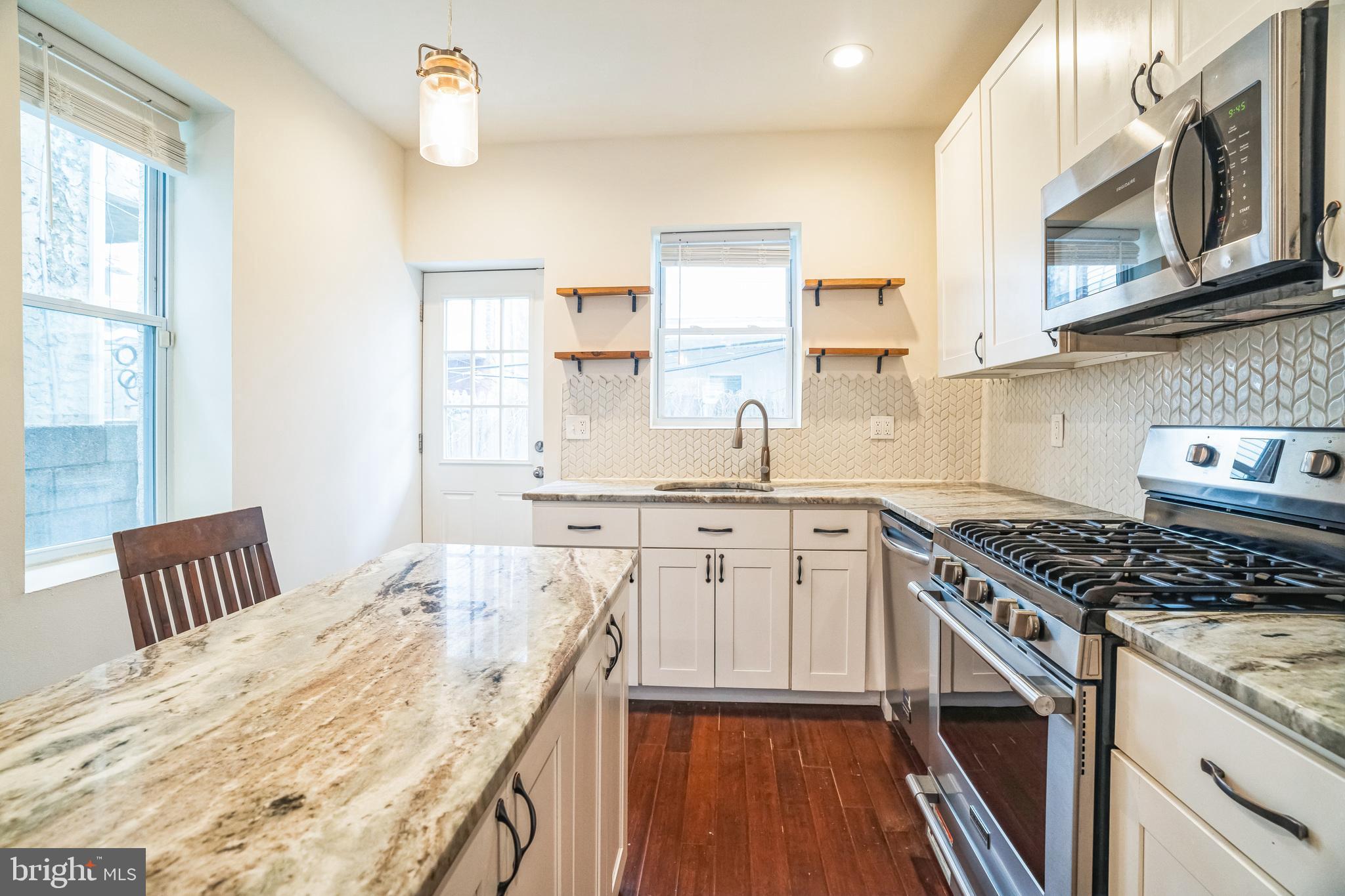 POINT BREEZE - Residential