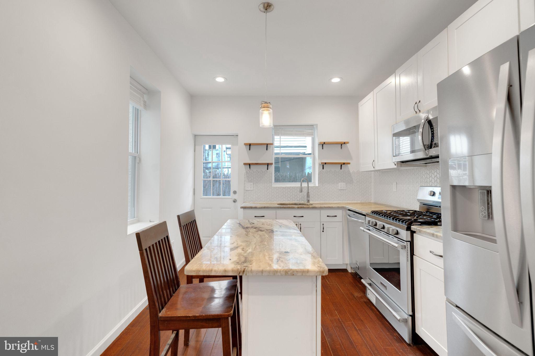 POINT BREEZE - Residential