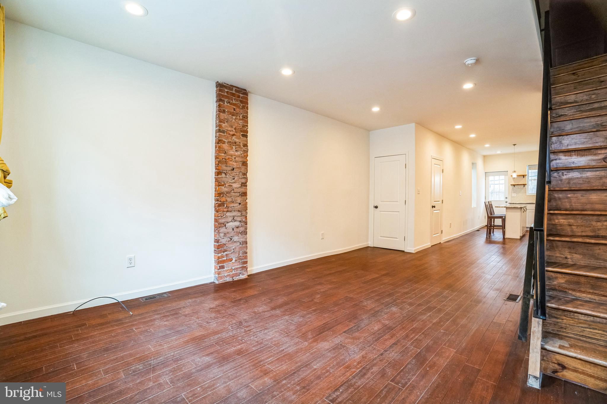 POINT BREEZE - Residential