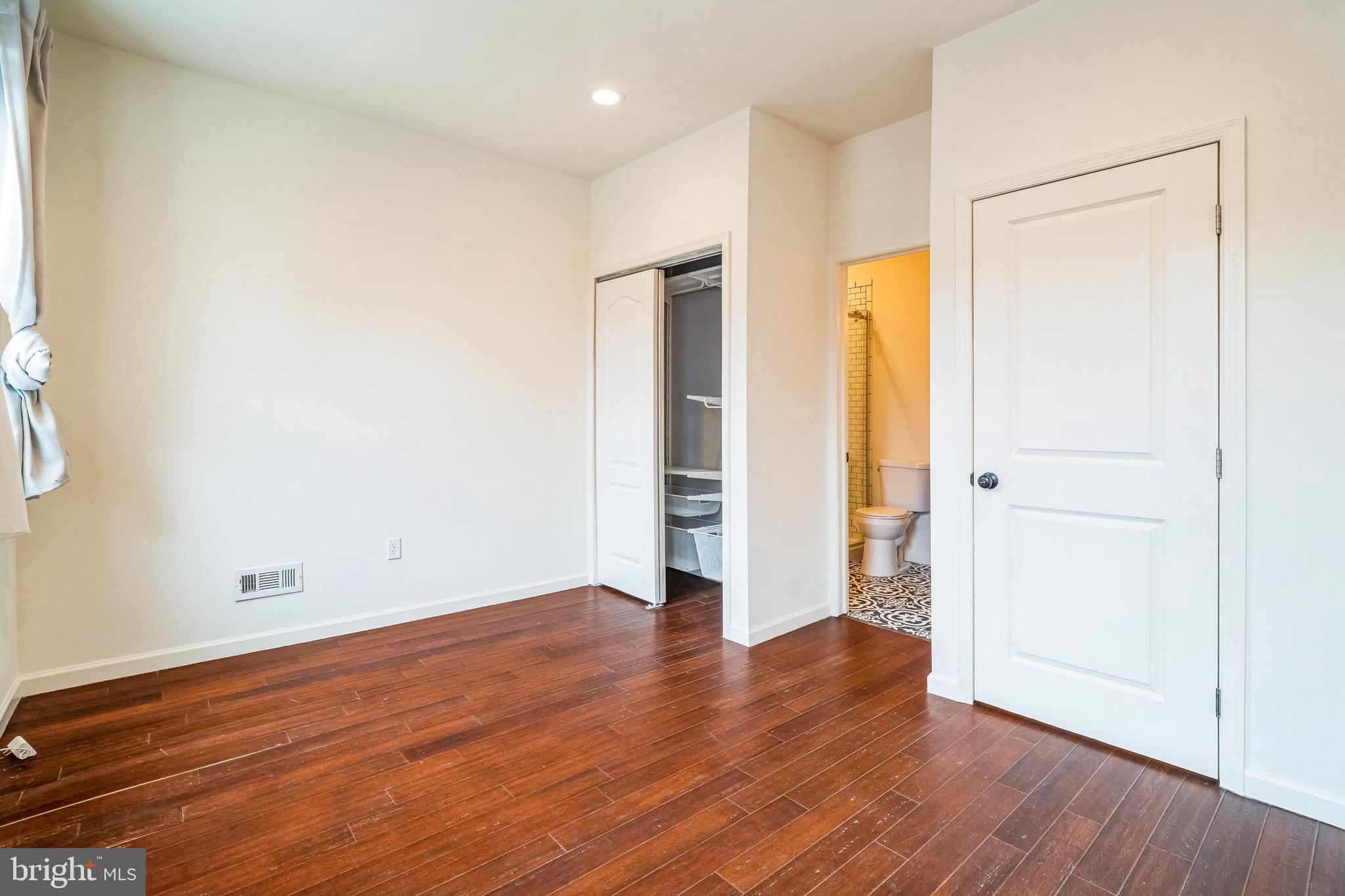 POINT BREEZE - Residential