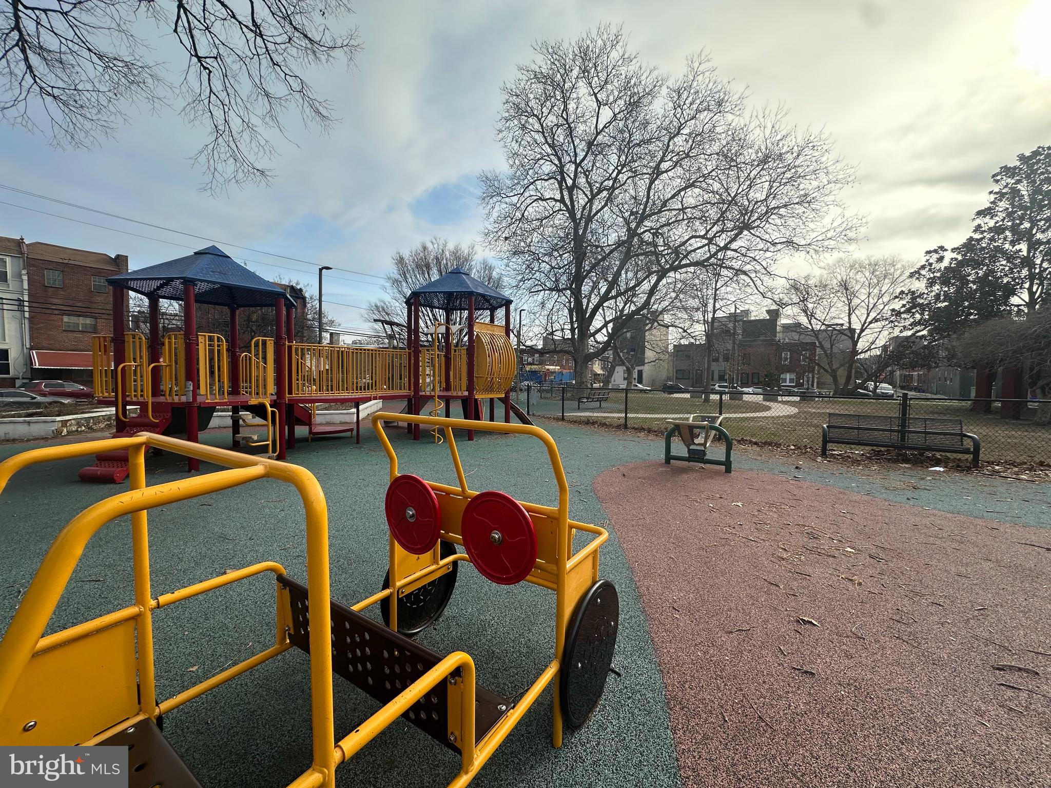 POINT BREEZE - Residential