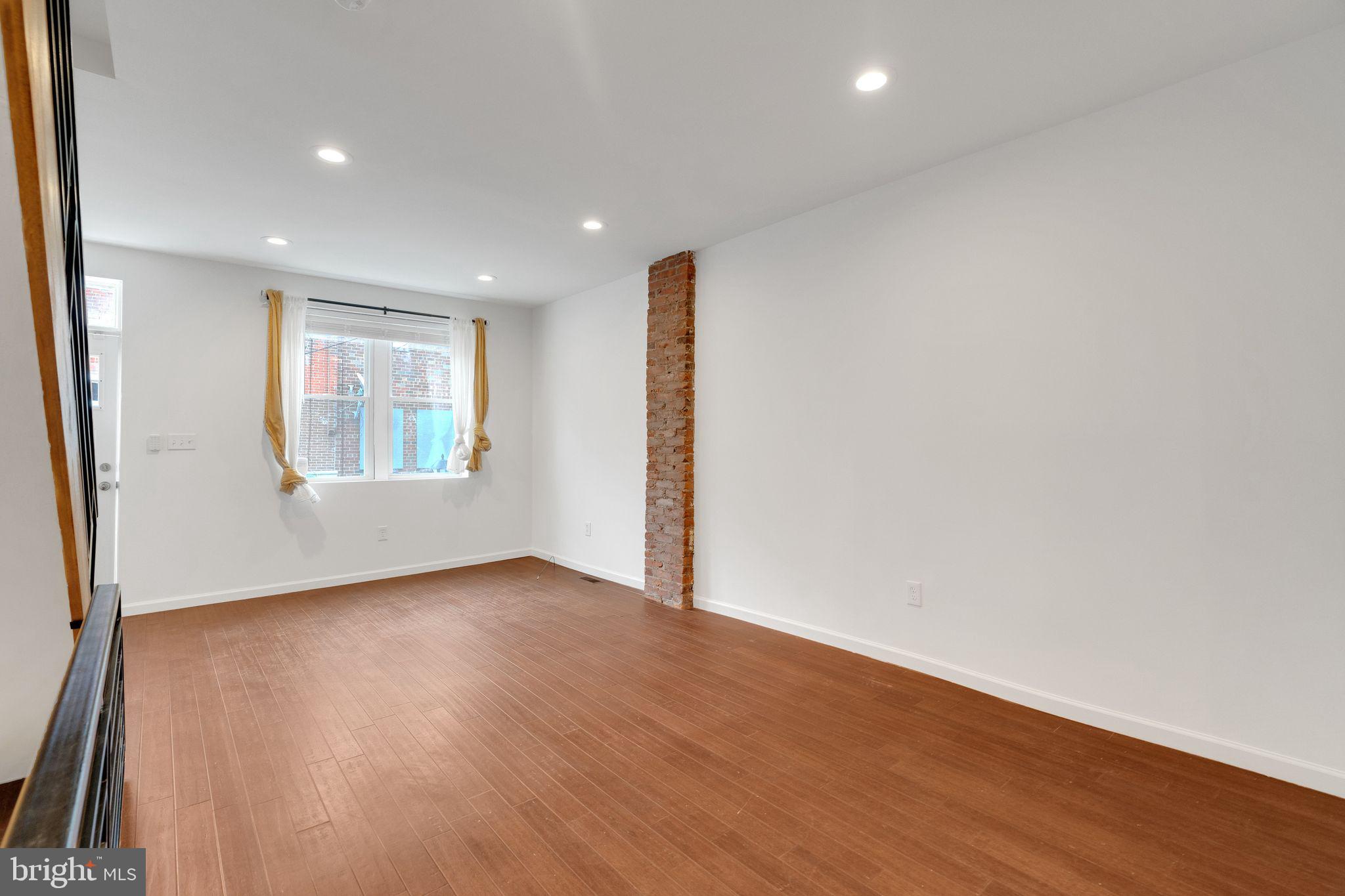 POINT BREEZE - Residential