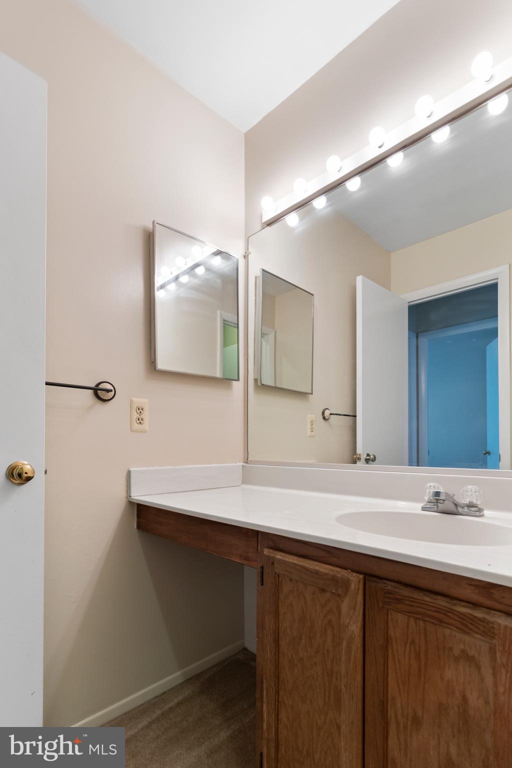 WOODLAND PARK - Residential Lease