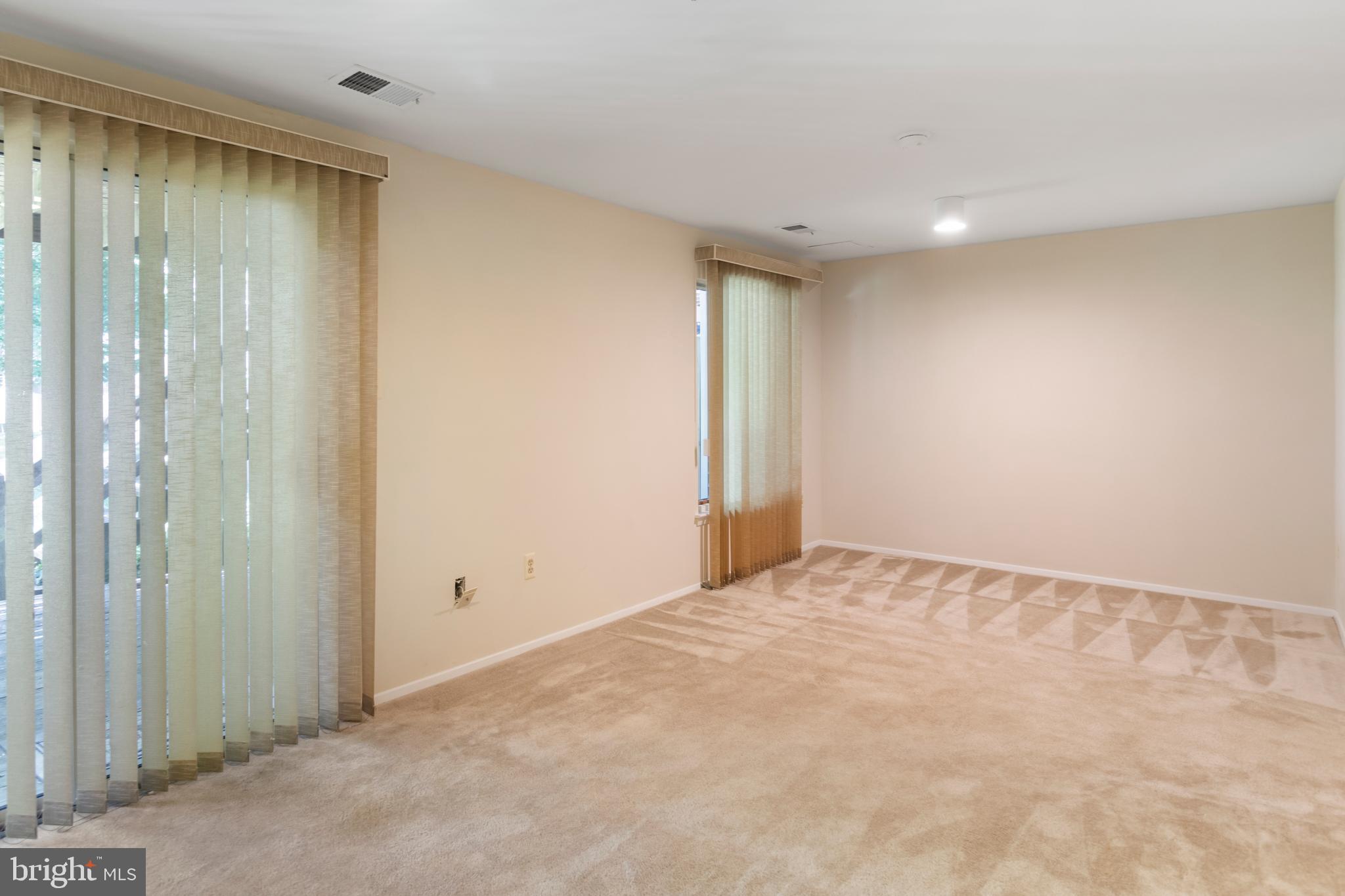 WOODLAND PARK - Residential Lease