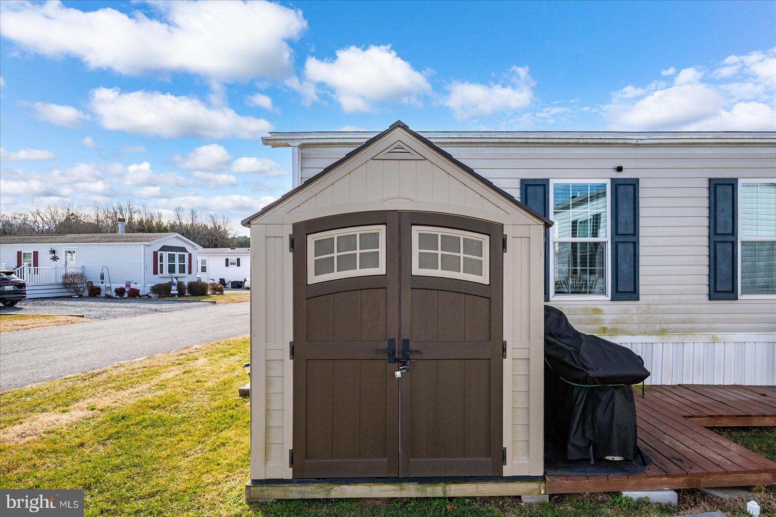 SALT LIFE PARK LLC - Residential