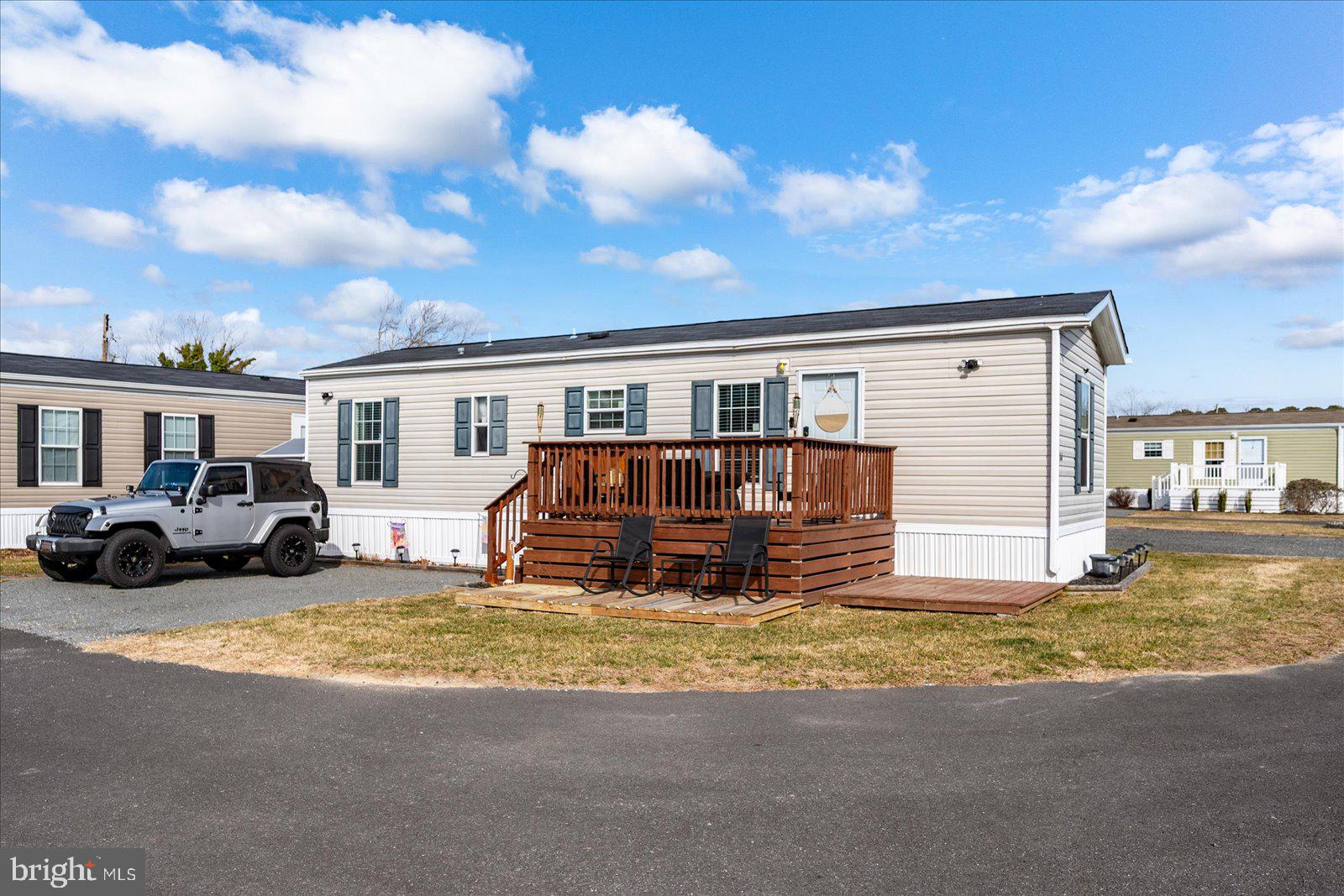 SALT LIFE PARK LLC - Residential