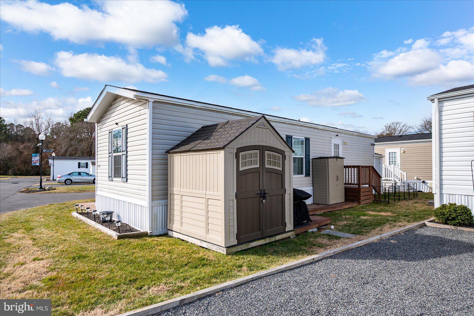 SALT LIFE PARK LLC - Residential