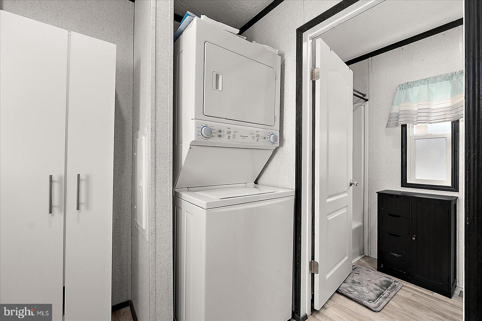 SALT LIFE PARK LLC - Residential