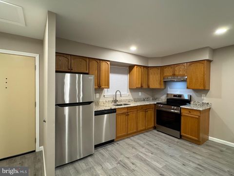 Photo of 312 Meadow Woods Lane, LAWRENCE, NJ 08648 (MLS # NJME2069092)