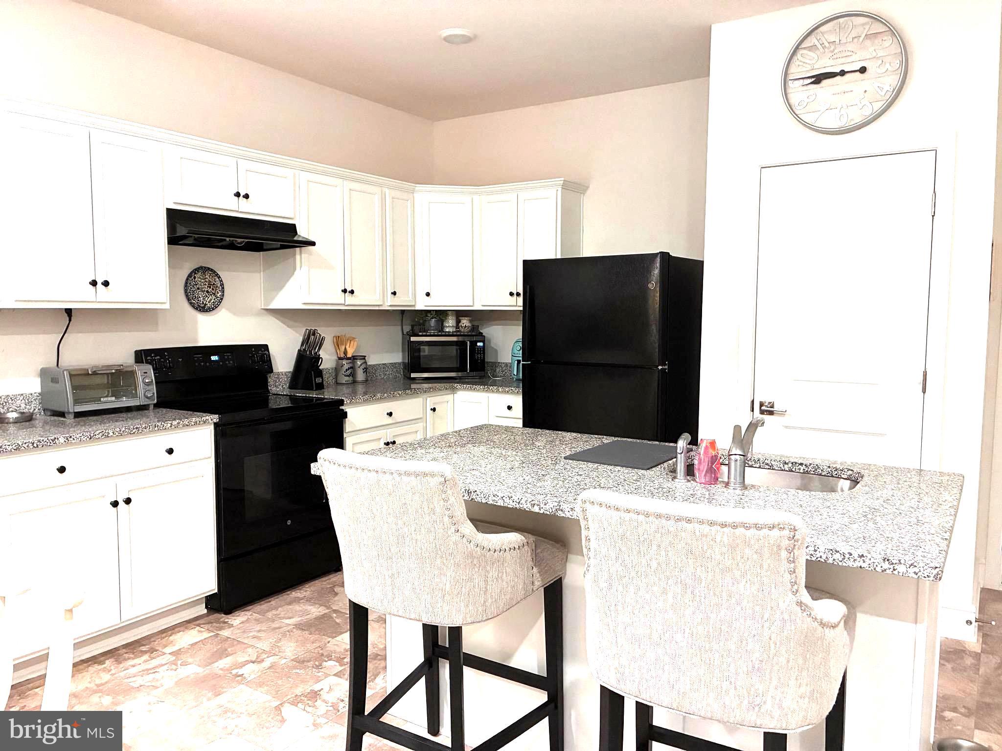 GOOSE CREEK VILLAGE - Residential