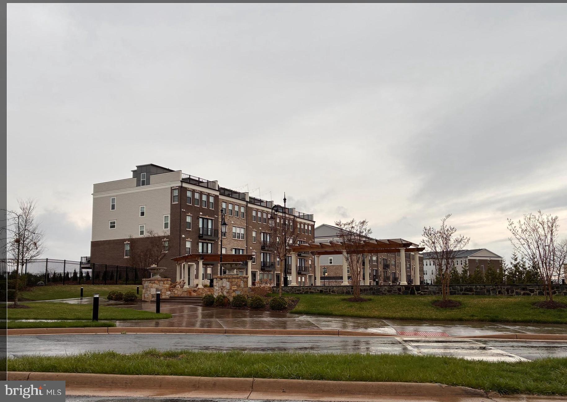 GOOSE CREEK VILLAGE - Residential