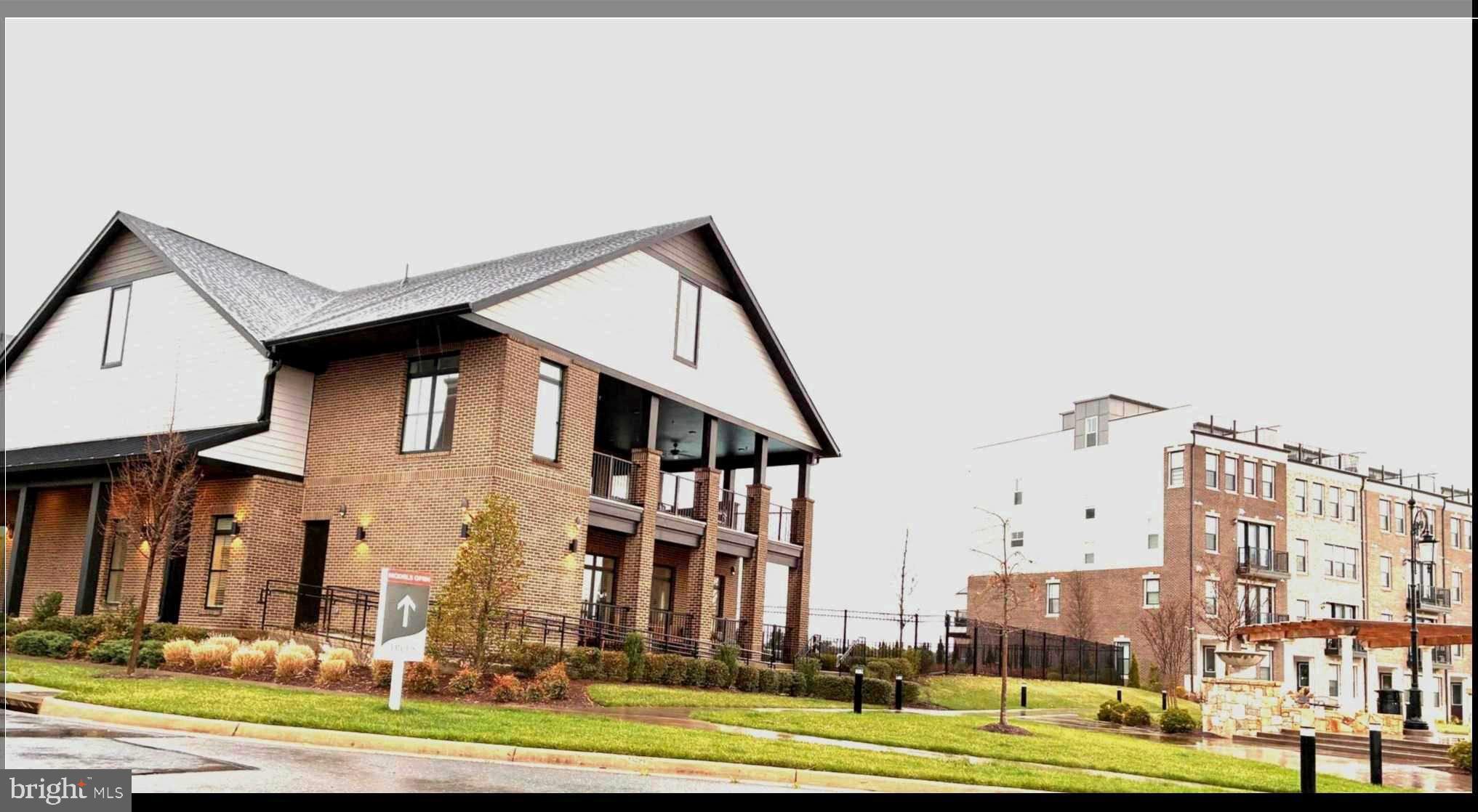 GOOSE CREEK VILLAGE - Residential