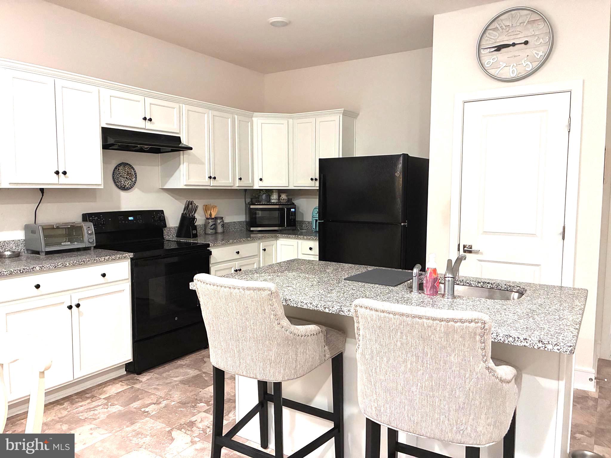 GOOSE CREEK VILLAGE - Residential