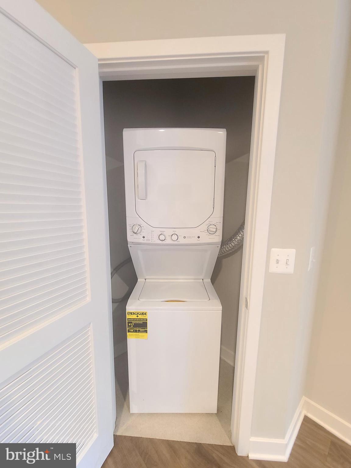 TRAFALGAR FLATS - Residential Lease